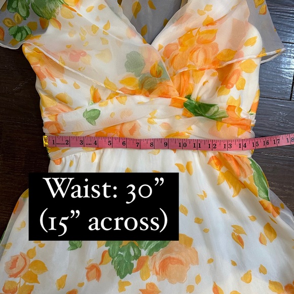 Authentic vintage 1970's Lorrie Deb gown with cape - Picture 7 of 17